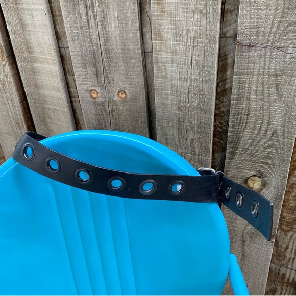 90s style Black leather belt with big black metal circles, size Large, 1969 Gap - Picture 4 of 8
